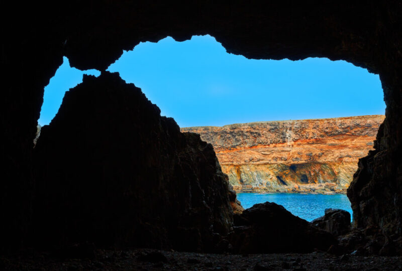 Ajuy Caleta Negra beach Höhlen by InsiderFuerteventura