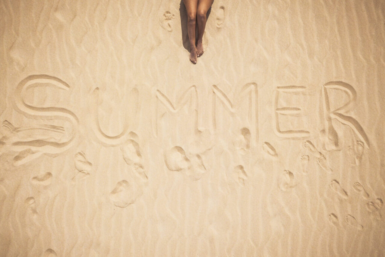 Beine am Strand Summer by Insider Fuerteventura
