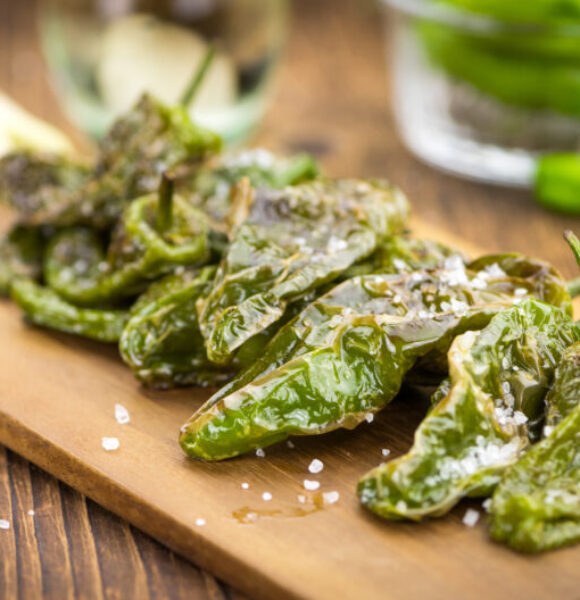 Pimientos de Padron kanarische Küche by InsiderFuerteventura