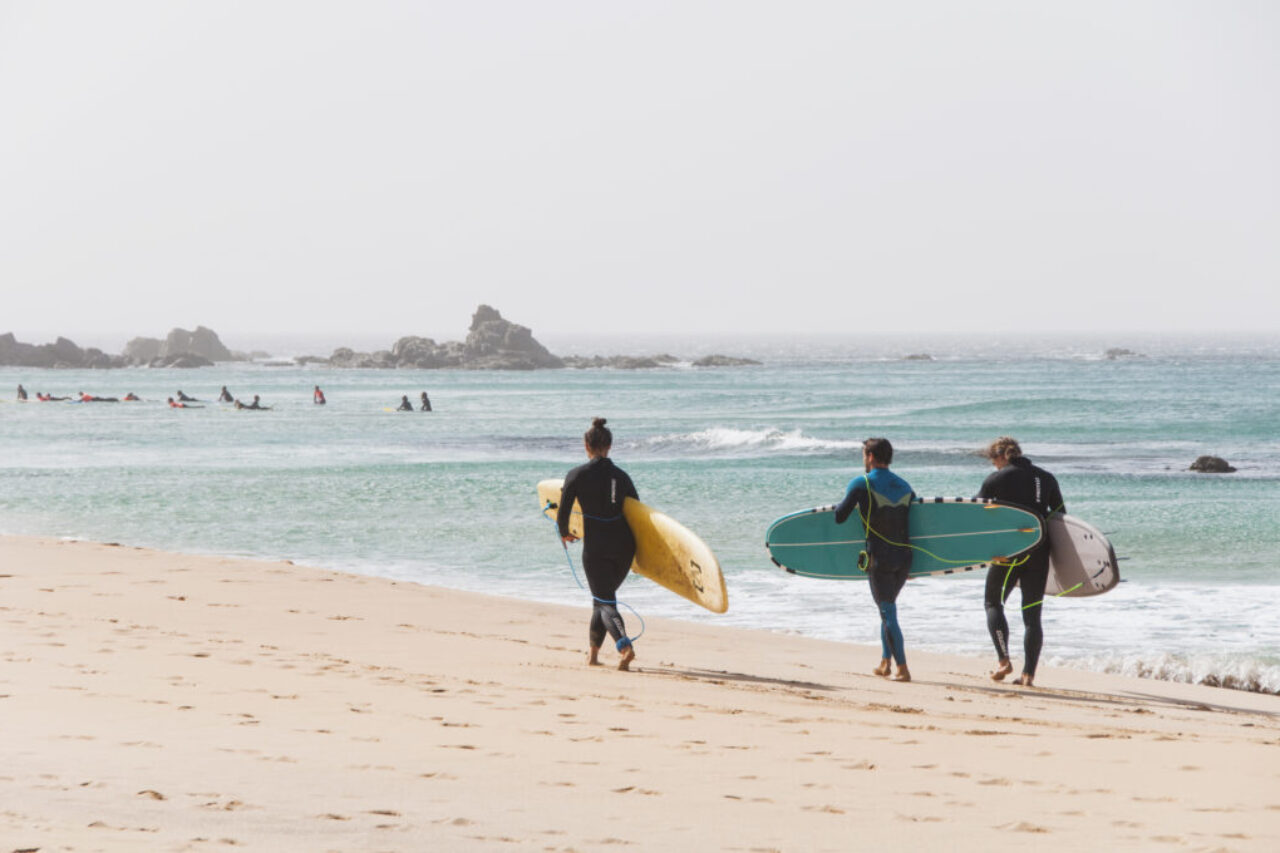 Surfer bei El Cotillo 01 by InsiderFuerteventura