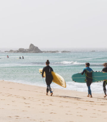 Surfer bei El Cotillo 01 by InsiderFuerteventura