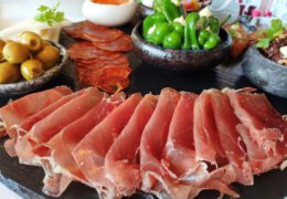 Tapas Platte Genuss kanarische Küche Essen by InsiderFuerteventura