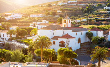 Betancuria frueh morgens Ortschaft by InsiderFuerteventura