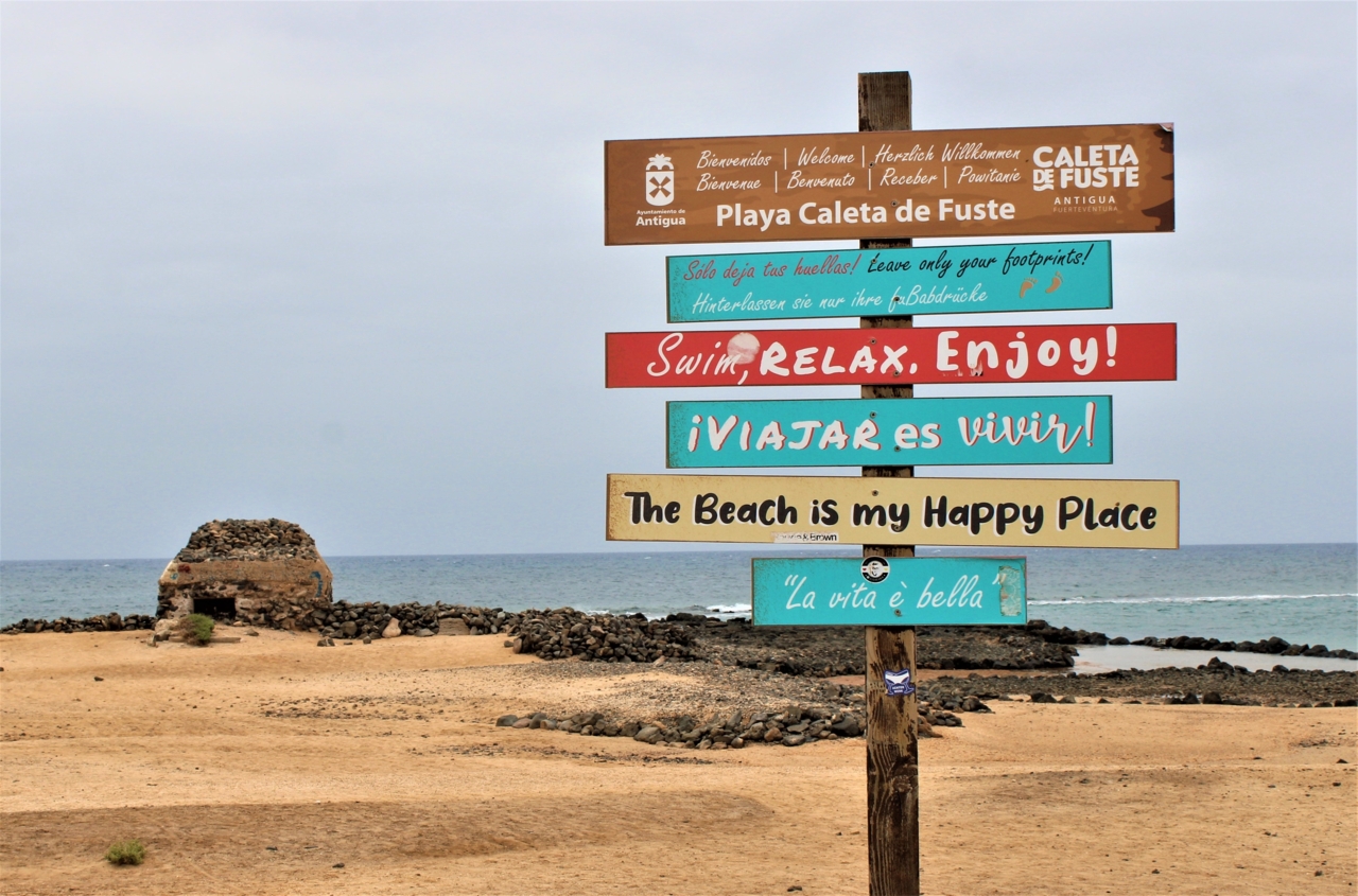 Caleta de Fuste Schilder Fuerteventura im Sommer by InsiderFuerteventura