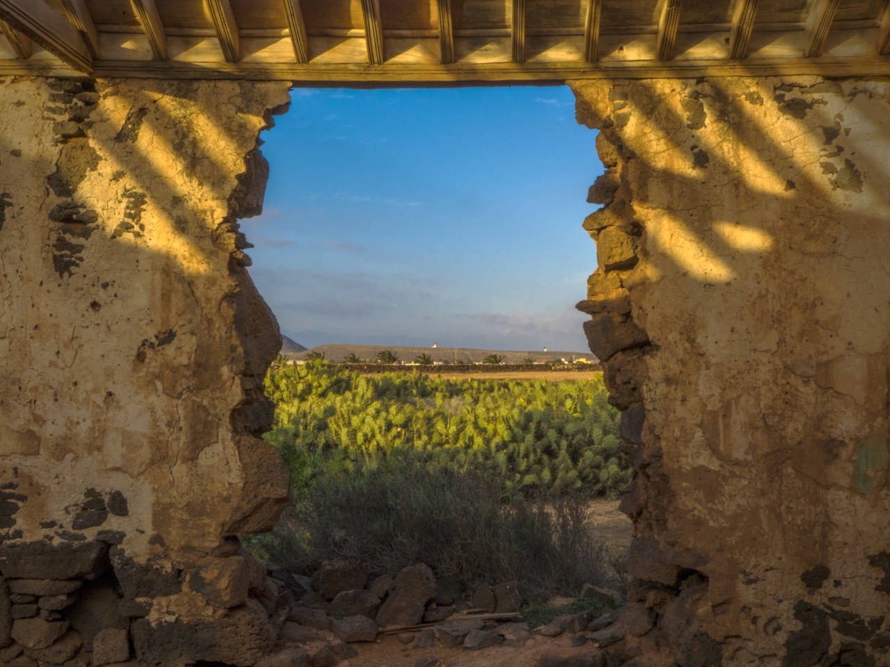 La Oliva Ruine Blick by InsiderFuerteventura