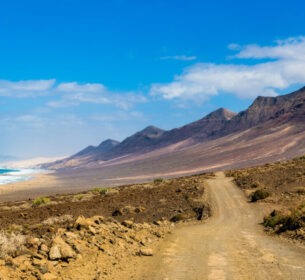 Tour 04 Cofete Extrem Piste-nach-Cofete-mit-Jandia-Massiv-by InsidereFuerteventura